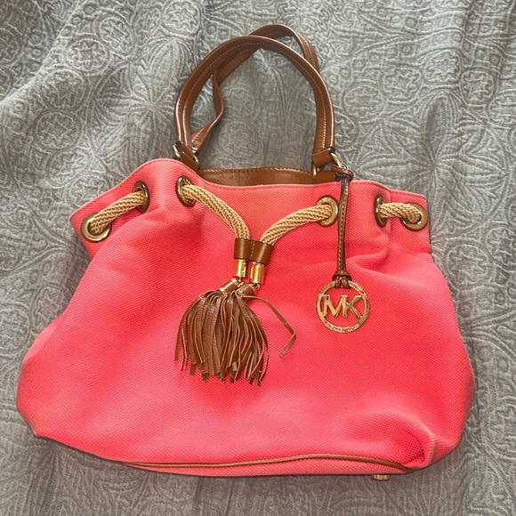 Michael Kors coral purse - Picture 1 of 4
